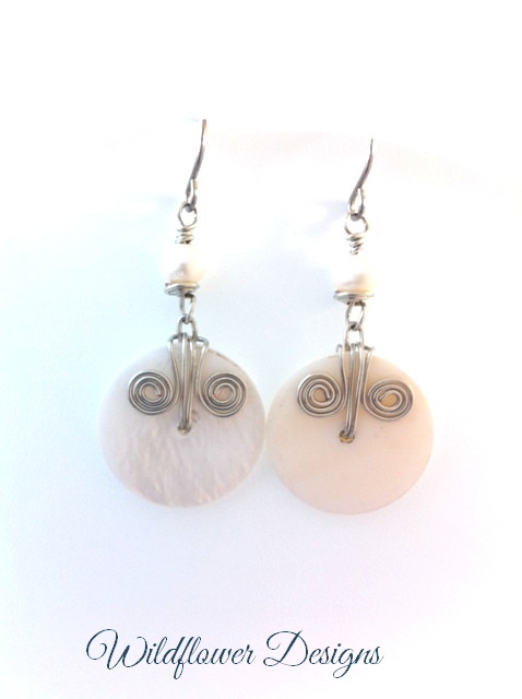 mother of pearl shell freshwater pearl earrings
